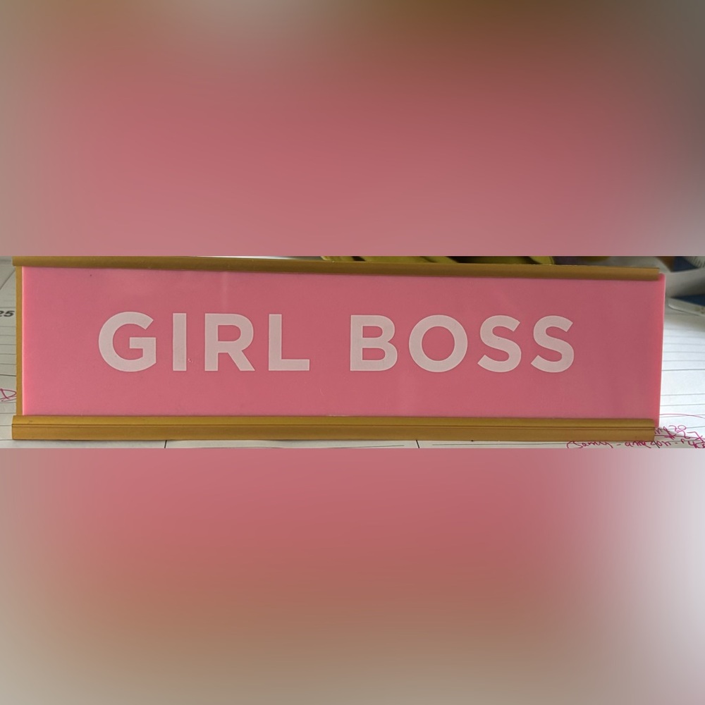 Brand new pink girl boss novelty desk sign